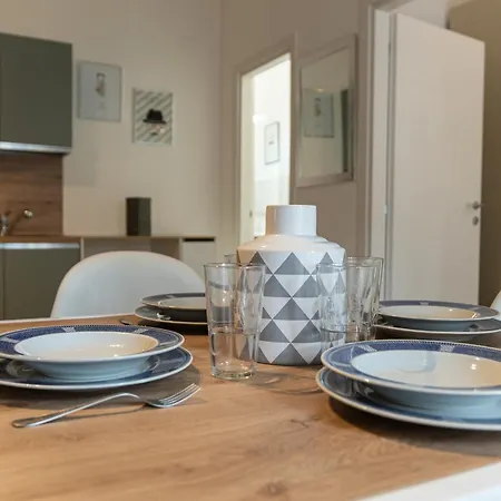 G20 Modern - Center Apartment *